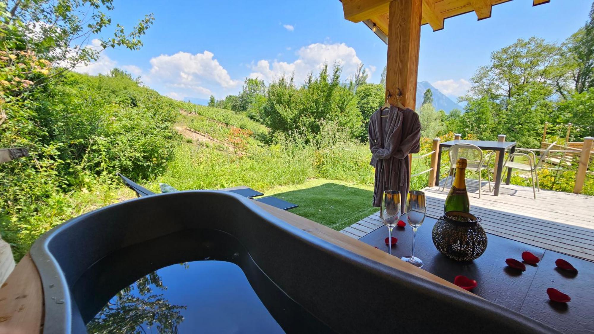 L'Etang De La Tourne Bed & Breakfast Les Marches Ngoại thất bức ảnh