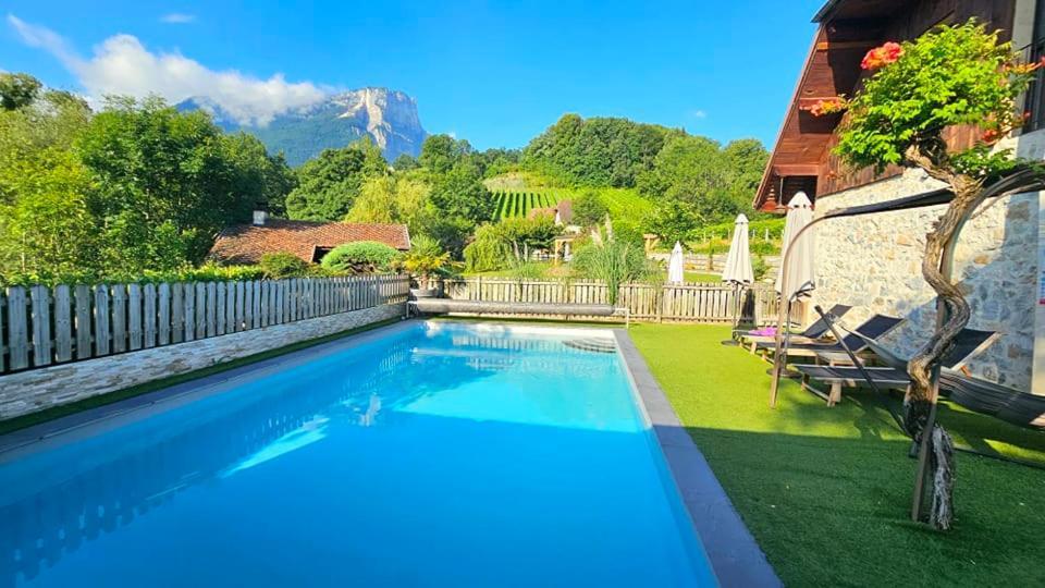 L'Etang De La Tourne Bed & Breakfast Les Marches Ngoại thất bức ảnh